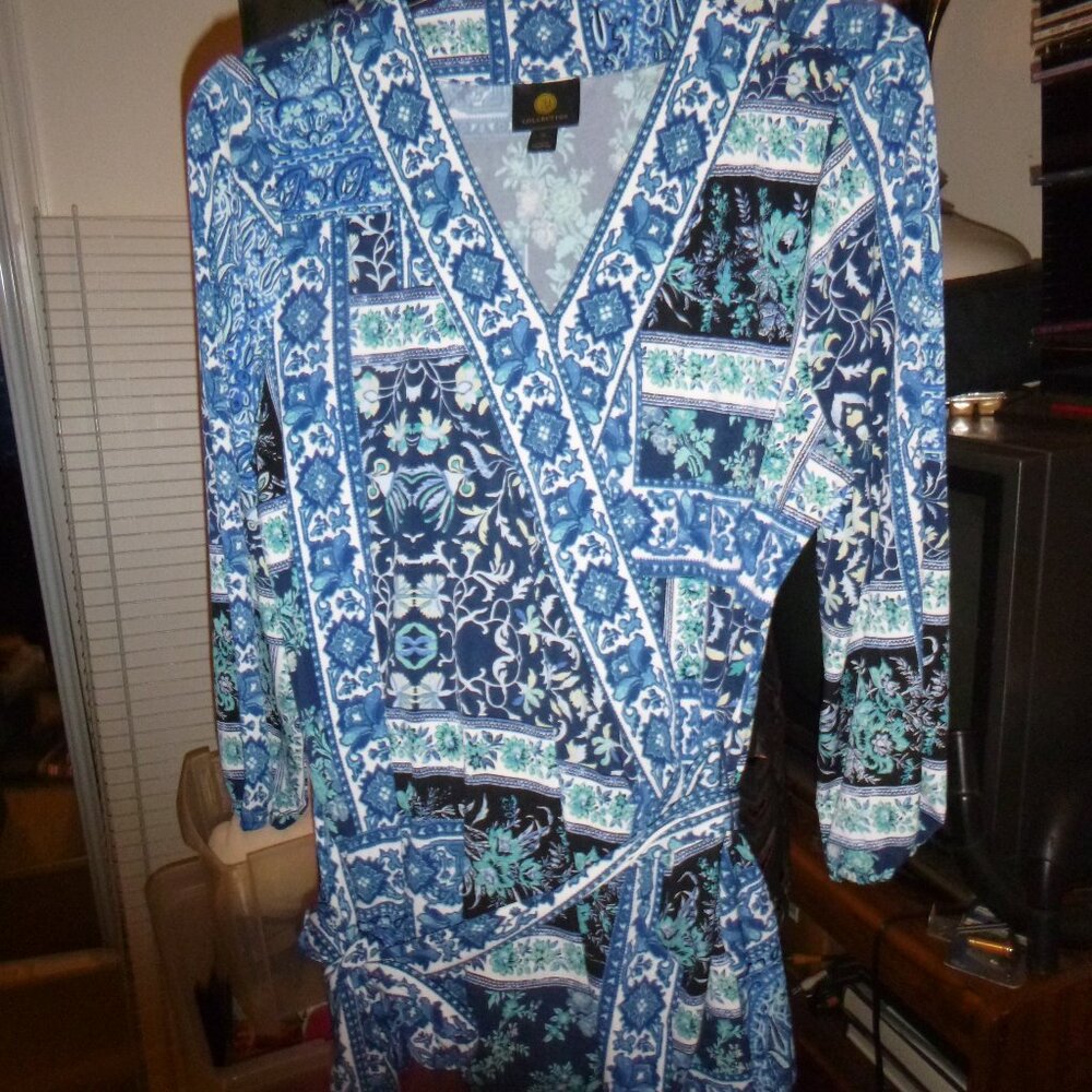 JM Collection - Blue /White Floral Print Tunic Top w/ Belt- Sz - Petite Large